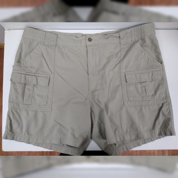 Original Khaki Co. tan men's cargo shorts waist 44 - Picture 1 of 8